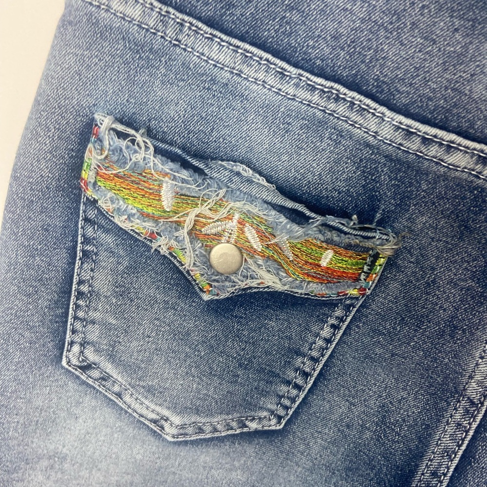Women's Blue Denim Frayed Hem Shorts - Picture 4 of 5